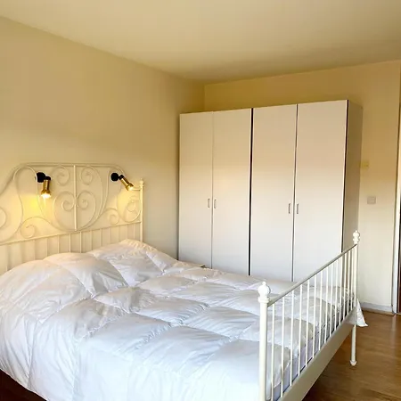 In By The * Nieuwpoort